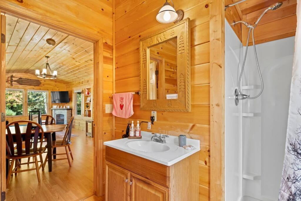 Dream Weaver Cabin Villa Candler Exteriör bild