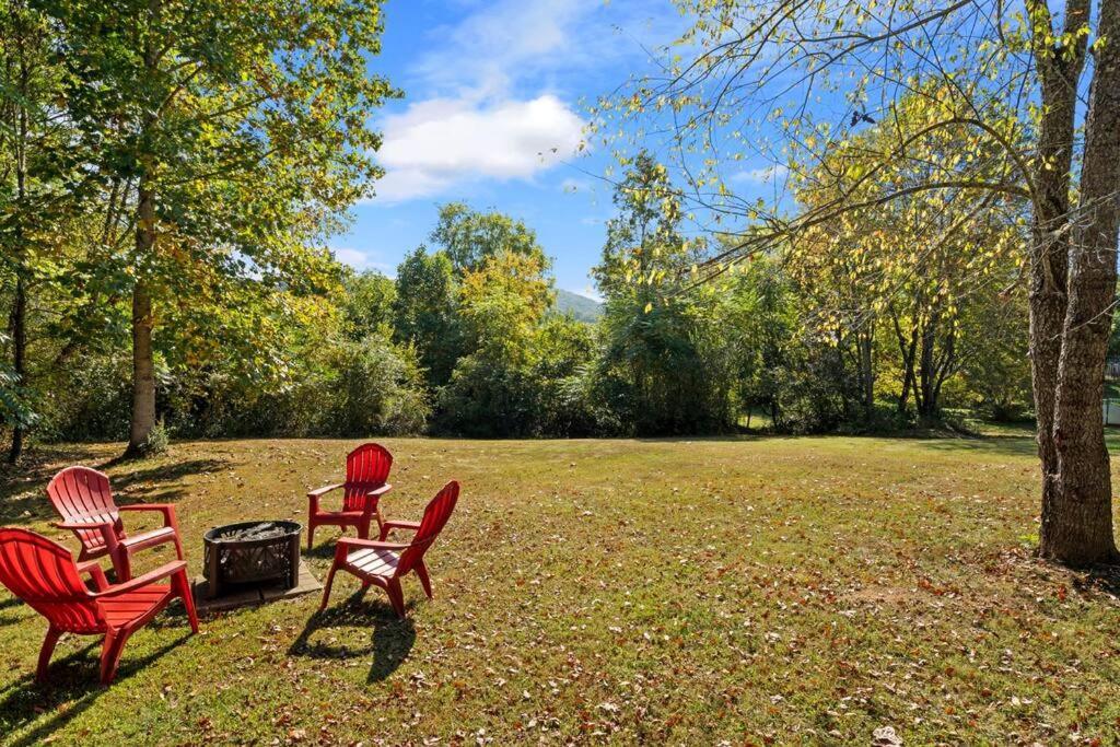 Dream Weaver Cabin Villa Candler Exteriör bild