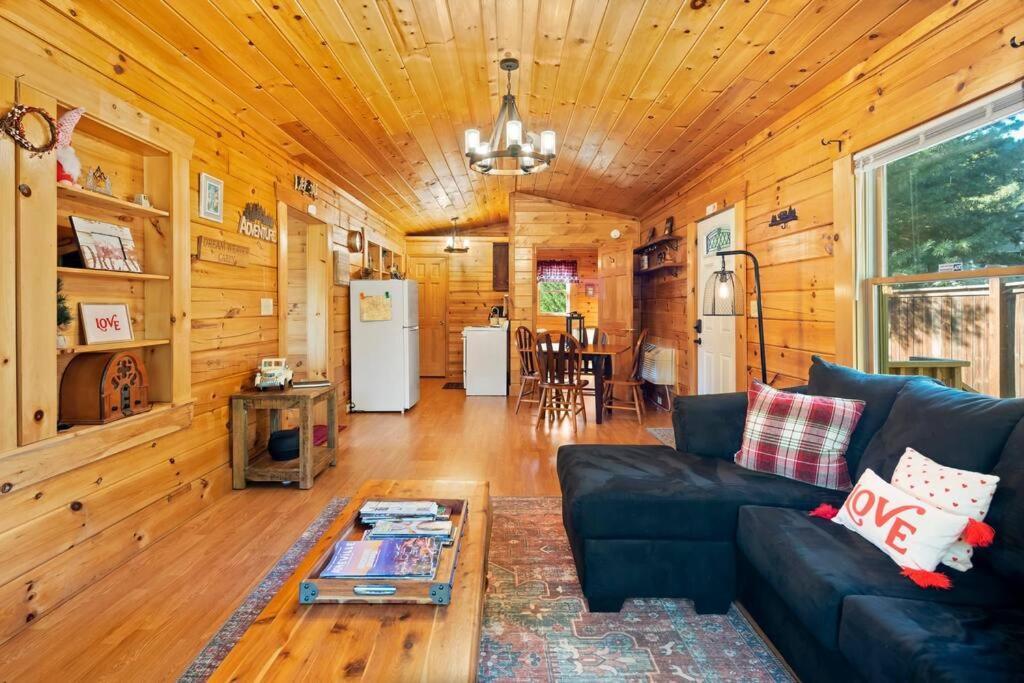 Dream Weaver Cabin Villa Candler Exteriör bild