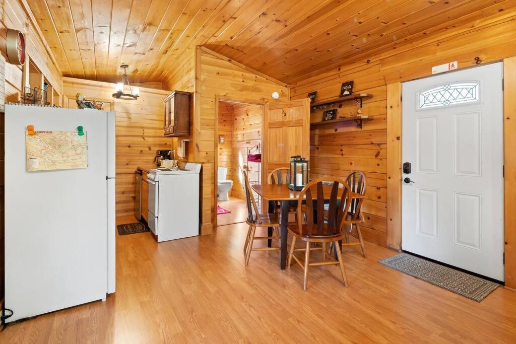 Dream Weaver Cabin Villa Candler Exteriör bild