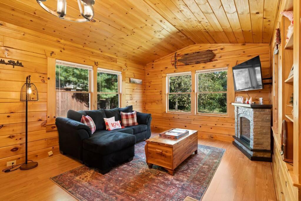Dream Weaver Cabin Villa Candler Exteriör bild