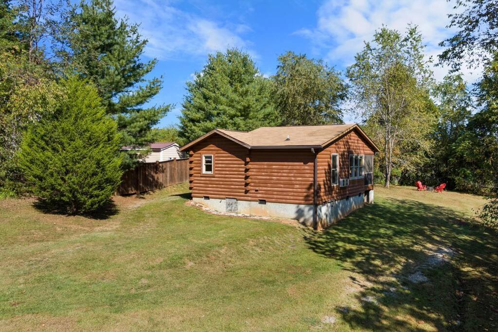 Dream Weaver Cabin Villa Candler Exteriör bild